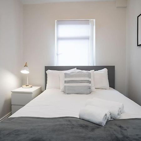 Cozy Townhouse, Walking Distance To Belfast City Kültér fotó