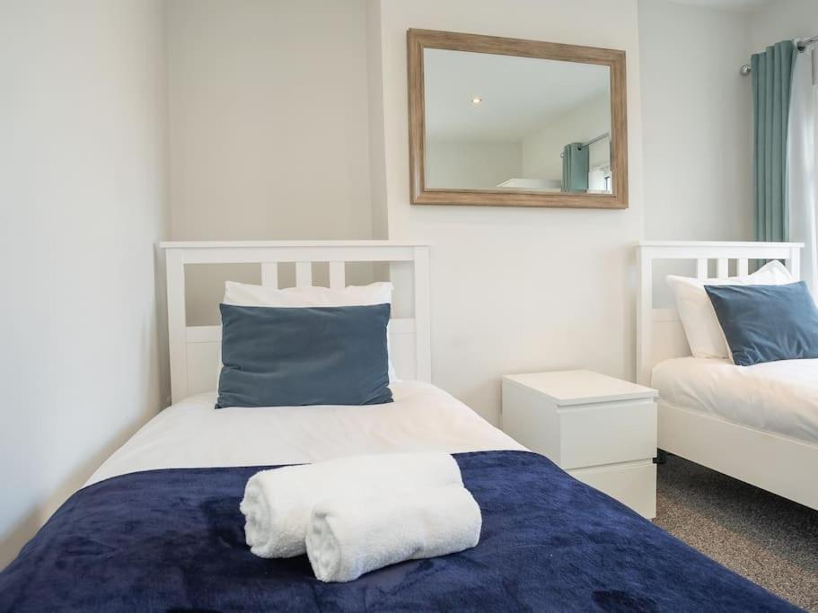 Cozy Townhouse, Walking Distance To Belfast City Kültér fotó